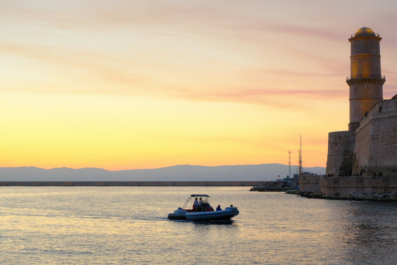 Boats & Marine Craft
